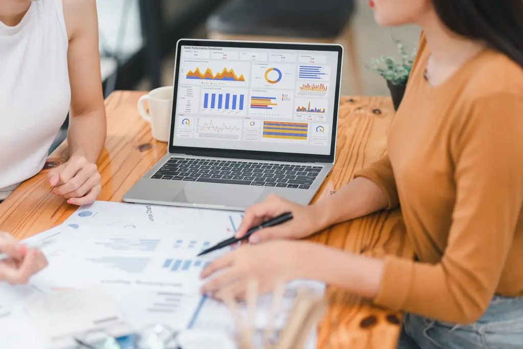 Best CRM Tools for Managing Leads